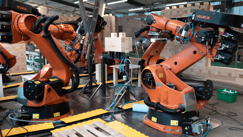 Fertigungsroboter im TRIQBRIQ-Stammwerk Tübingen