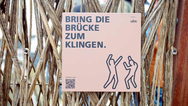 Klangkunst Plakette an der Smart Circluar Bridge in Ulm